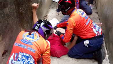 Hombre resultó herido tras caer desde una altura de 12 metros en su vivienda en El Tigre
