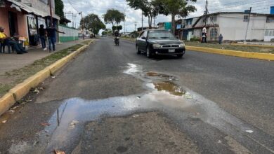Colapso de tubería socava el pavimento en la avenida El Ejército de Maturín