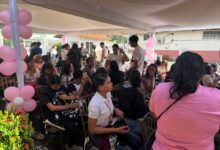 Plan "Hablando Claro" atiende a más de 400 jóvenes en jornada de salud