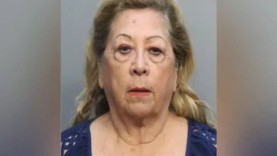 Mujer de 76 años enfrenta cargos por empeñar joyas de su amiga