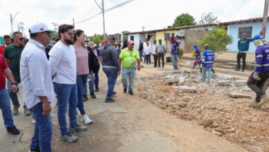 Inicia recuperación de 750 metros en la calle principal del Complejo Paramaconi