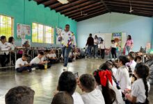 Orientan a representantes de la Escuela Manuel Piar sobre responsabilidad de crianza