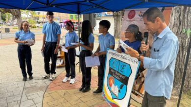 Jóvenes poetas de Monagas exaltan el legado literario de Aquiles Nazoa en el Día de la Poesía