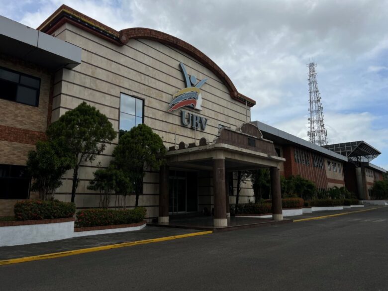 Estudiantes de la UBV Maturín denuncian condiciones no aptas en los baños y exigen mejoras