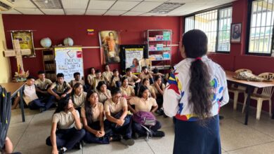 Dictan charlas sobre acoso escolar y responsabilidad de crianza en el Liceo Simón Bolívar
