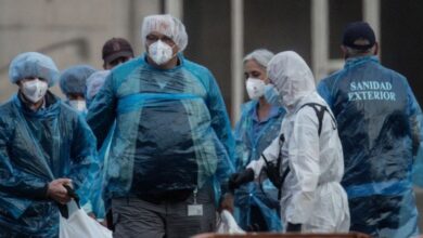 Fallece un guardia civil mientras custodiaba el desembarco del crucero con hantavirus