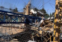 Cuatro heridos tras la caída de una grúa de construcción en México