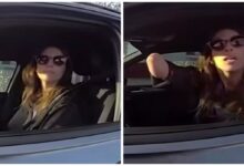 Policía multa a una conductora por usar el celular con la mano derecha pese a que nació sin esa extremidad