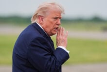 Donald Trump contempla «volar por los aires» a Irán