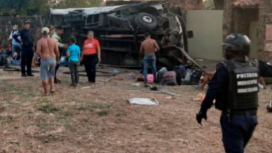 Un muerto y más de 30 heridos tras vuelco de autobús en Puerto Ordaz