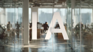 El jefe de IA de Microsoft advierte que el trabajo administrativo podría automatizarse en 18 meses