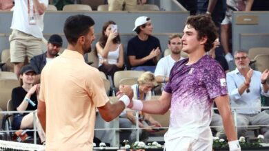 El brasileño João Fonseca remonta dos sets y elimina a Novak Djokovic en Roland Garros