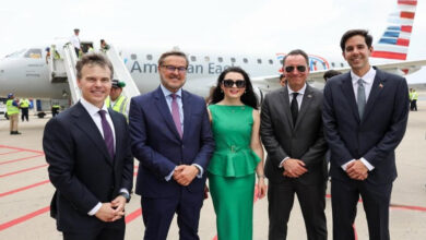 Venezuela recibe delegación de EE. UU. en primer vuelo de American Airlines