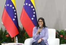 Presidenta exhorta a la población no bajar a La Guaira para evitar obstaculizar labores de rescate
