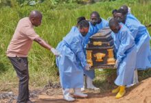 Brote de ébola en la República Democrática del Congo ya suma 598 casos y 115 muertes