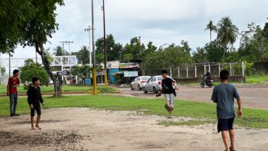 Peligro en la redoma: niños de la Av. Cruz Peraza juegan en espacios inseguros