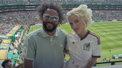 Elena Rose se rodea de grandes estrellas del fútbol mundial