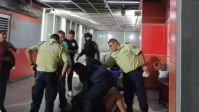 Funcionaria de la PNB hiere accidentalmente de un disparo a una joven