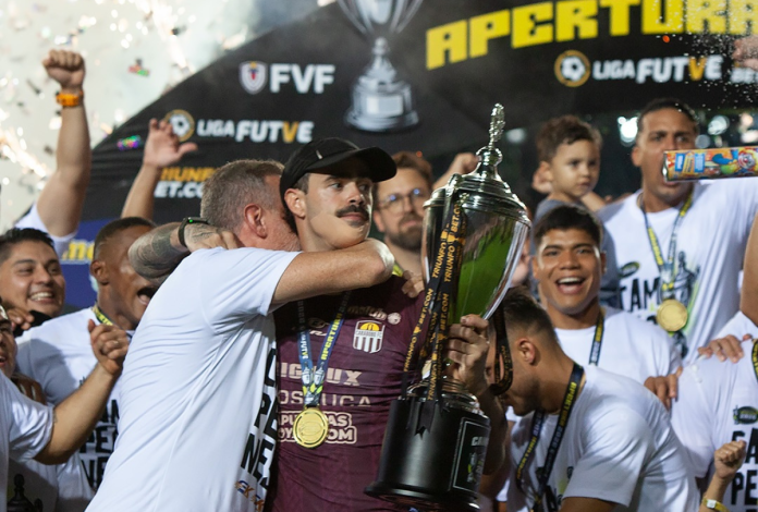 Lucas Bruera se despide de Carabobo: "En cualquier parte tendrán un granate"