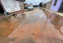 En Nuevos Horizontes se pierde el agua en las calles y llega con deficiencias en las casas
