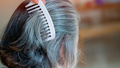 Tinte natural con cáscaras de papa: la receta casera para cubrir las canas
