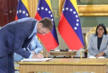 Venezuela otorga licencia a Shell para operar el campo de gas Loran