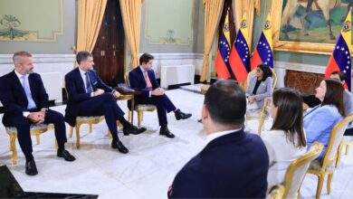Delcy Rodríguez se reunió en Miraflores con director ejecutivo de la transnacional Trafigura