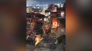 Lluvias provocan derrumbe de viviendas en el sector Las Tinajitas, Caracas Lluvias provocan derrumbe de viviendas en el sector Las Tinajitas, Caracas
