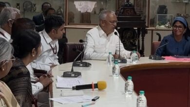 La presidenta (E) Delcy Rodríguez culmina su agenda en la India con una visita al Instituto Sri Sathya Sai
