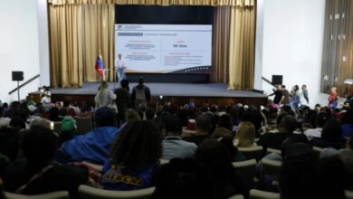 La Comisión Presidencial para la Reestructuración del Gobierno inicia consultas con los movimientos sociales