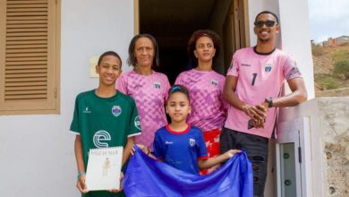 Madre del arquero de Cabo Verde viaja a Miami tras campaña viral