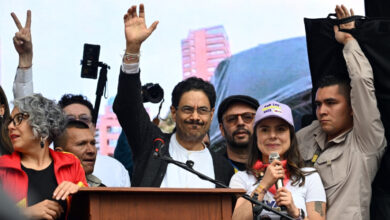 Iván Cepeda moviliza a miles en Bogotá en un crucial cierre de campaña por la presidencia
