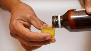 India restringe venta de jarabes para la tos tras muerte de 20 niños por intoxicación