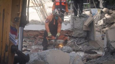 Llegan equipos de rescate internacionales a Venezuela