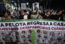 México: Miles de manifestantes exigen respuestas por desaparecidos en las afueras del Estadio Azteca
