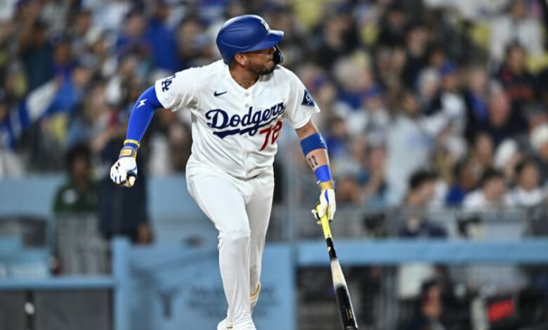 Miguel Rojas conectó jonrón como emergente y los Dodgers vencieron a los Rays