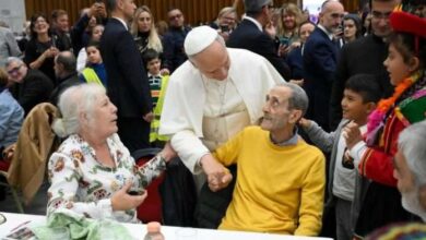 Papa advierte que el ambiente digital aumenta "la cortina de indiferencia" hacia los pobres