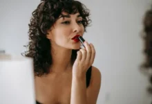 ¿Vanidad o amor propio? Lo que realmente transmite el color de tus labios