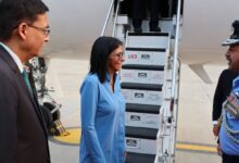 Delcy Rodríguez arriba a India para fortalecer cooperación en economía, tecnología y salud