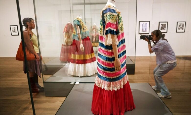 Londres acoge una exposición sobre el impacto global de Frida Kahlo