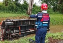 Accidente en Cojedes: buseta cayó a canal de riego y dejó siete heridos