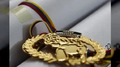 Condecoran a rescatistas de la UE con medalla Héroes de Venezuela