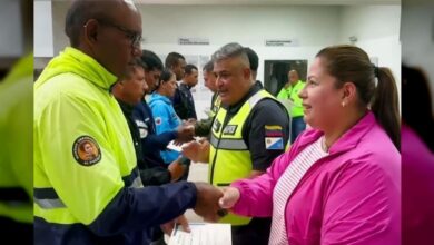 Sucre: 96 funcionarios de la PNB condecorados por su labor en La Guaira