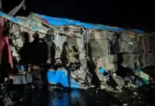 Tragedia escolar en Uganda: Mueren 20 niños de primaria tras volcar el autobús en el que viajaban