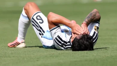 Alarma en Argentina: Lisandro Martínez abandona la final del Mundial por lesión en el primer tiempo