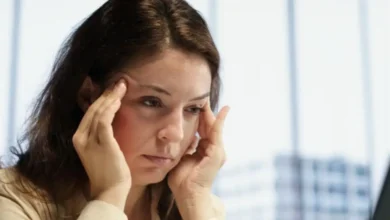 Maquillaje efecto descansado: Trucos estratégicos para atenuar los efectos del estrés en el rostro