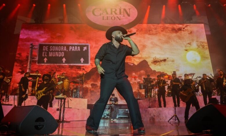 Carín León pide apoyar a Venezuela durante su concierto en el estadio del Inter Miami