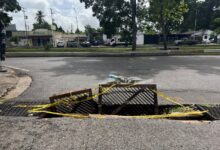 Grave peligro por alcantarilla colapsada en la calle El Rosario con avenida Orinoco