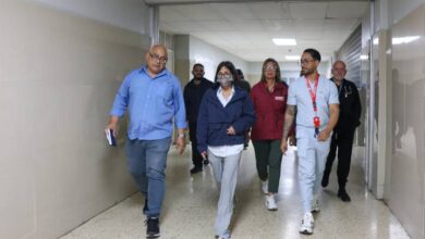 Delcy Rodríguez inspecciona centros asistenciales tras recientes sismos