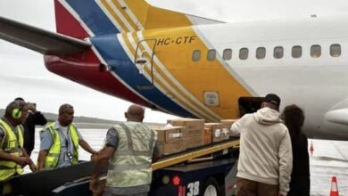 Miranda recibe a 15 médicos ecuatorianos para atender a los afectados